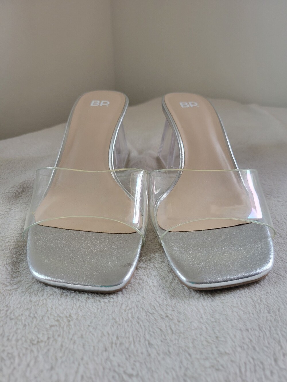 ✨️HP✨️Nordstrom | bp | EUC Metallic Silver/Clear Open Toe Block Heeled Mules - Picture 7 of 10